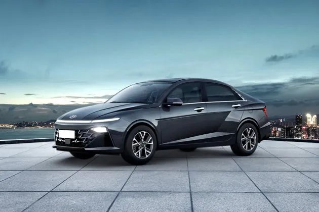 Car Image 6